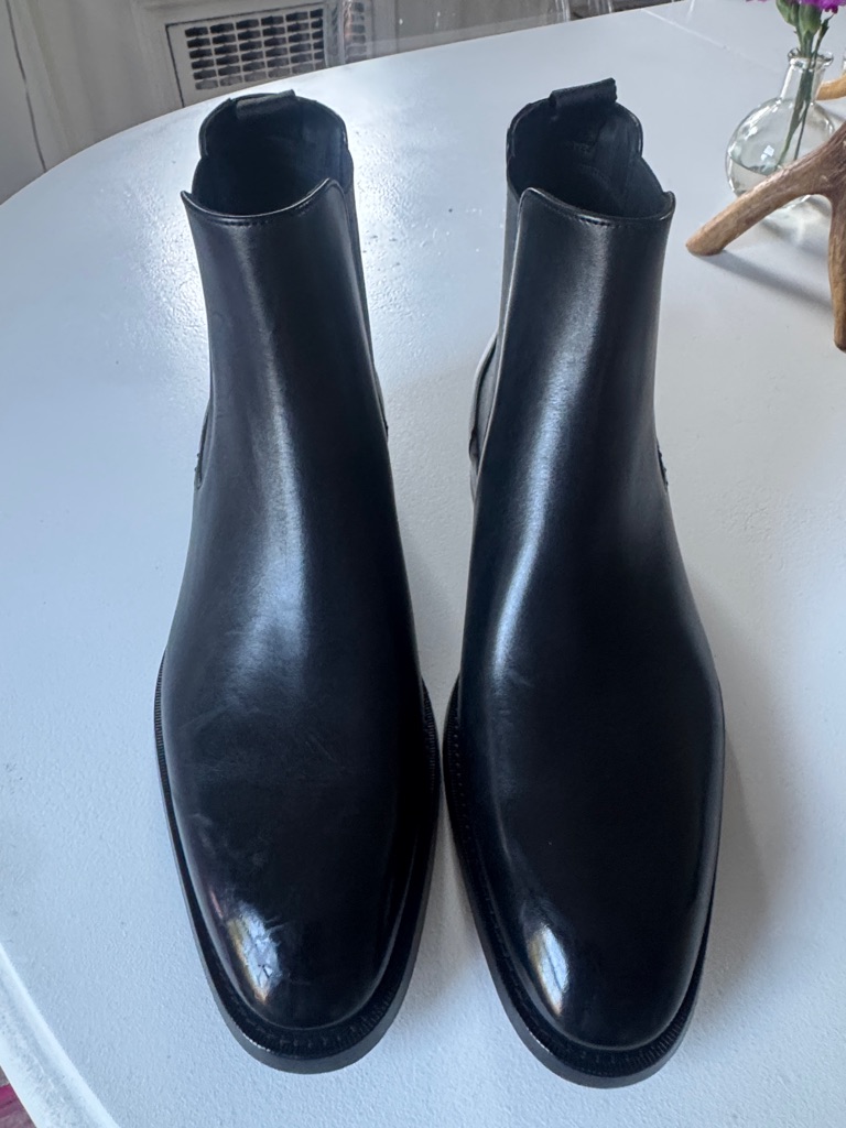 Hugo Boss Black Chelsea Boot Box Label